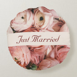 Ny gifta, Rosa ros, Kärlek ligger i Luft Rund Kudde