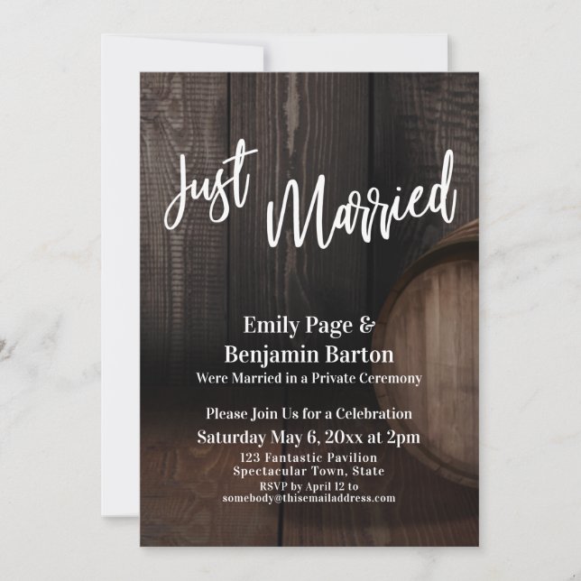 Ny gifta Rustic Wooden Barrel Reception Inbjudningar (Framsida)