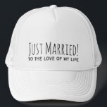 Ny gifta till Kärlek i mitt liv Romantic Keps<br><div class="desc">"Ny gifta! till kärlek i mitt liv" Romantic Quote Typography Bröllop Truckerkeps för de nya Weds :)</div>