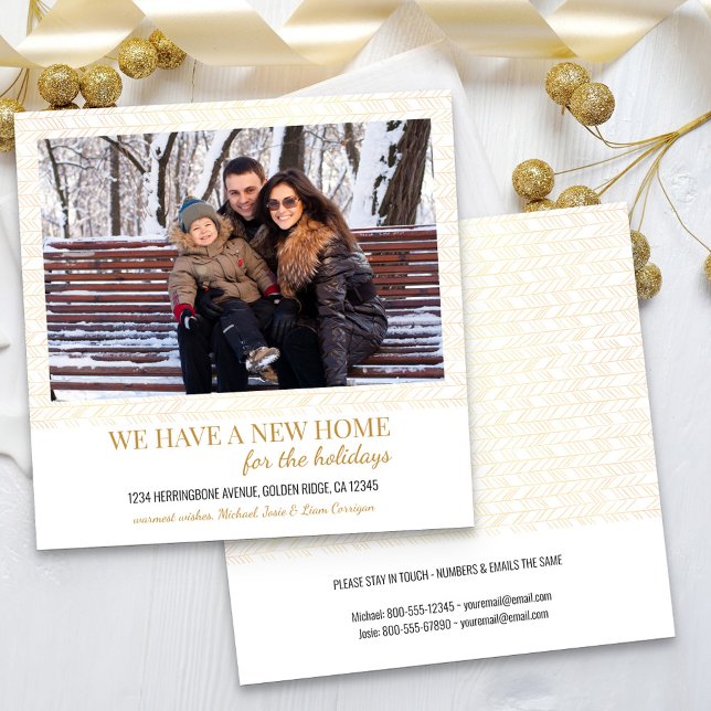 Ny hemfoto Guld Herringbone Helgdag Flytta Meddelande (New home for the holidays photo card with simple, elegant gold herringbone pattern)