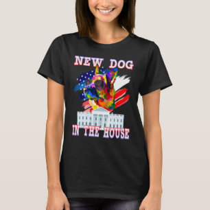 Ny Hund i tyska herdeshus för invigurat T Shirt