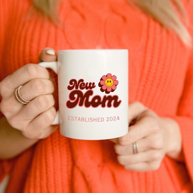 Ny mamma, rosa blomma anpassningsbar år kaffemugg (Skapare uppladdad)