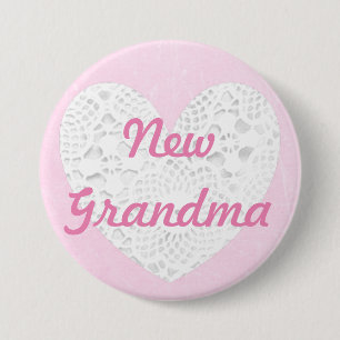 Ny mormor Bragging Rosa spetsig knapp