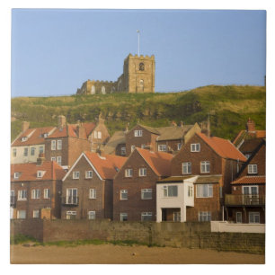 Nya bostäder och St Margarets kyrka, Whitby, Kakelplatta
