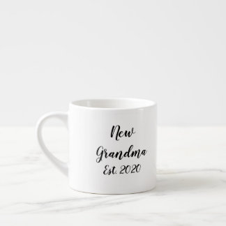 Nya mormor Est. 2020 Första gången farmor Espressomugg