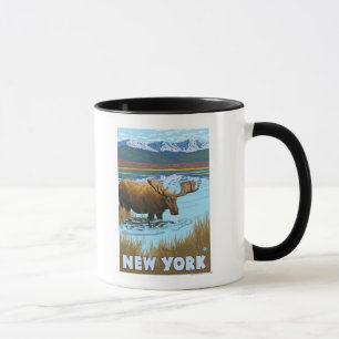 Nya YorkMoose som dricker i sjön Mugg