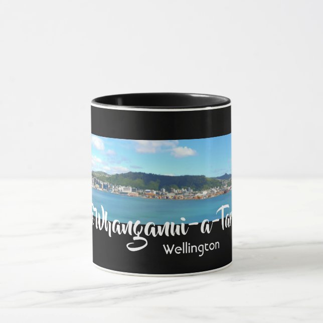 NYA ZEALAND WELLINGTON Te Whanganui-a-Tara PHOTO Mugg (Center)
