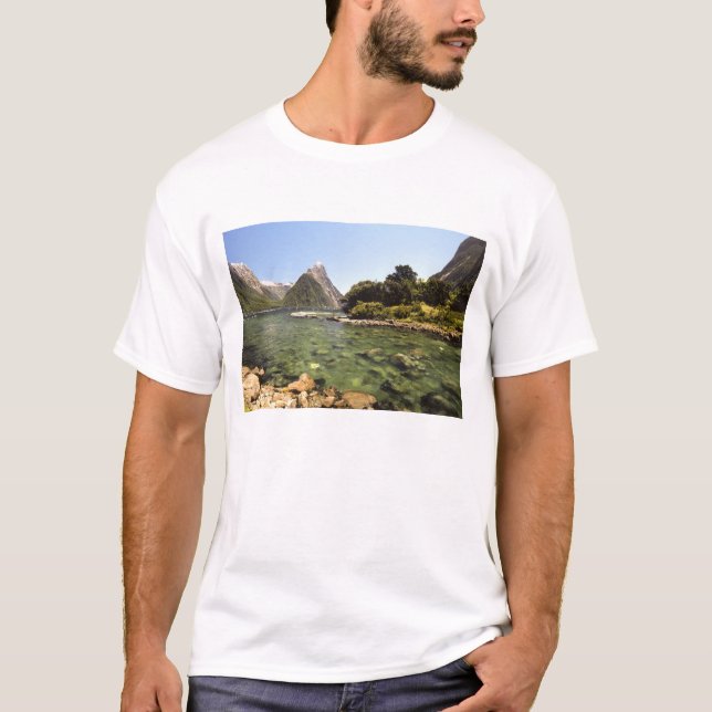 Nya Zeeland, Miter Peak och Bowen River som kommer T Shirt (Framsida)