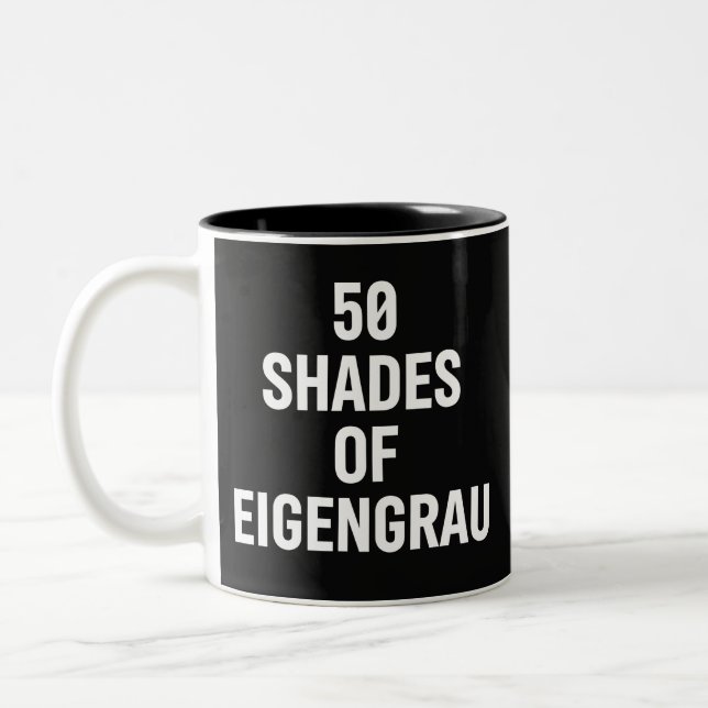 Nyanser av Eigenrau minimalistisk textdesign Två-Tonad Mugg (Vänster)