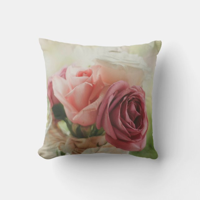 Nyanser av rosa och vita rosor kudde (Framsida)