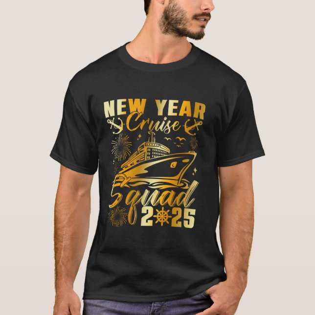 Nyårsaftonen gott nytt år 2025 på kryssningstorget t shirt (Framsida)