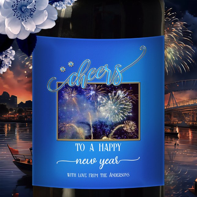 Nyårsetikett för fotoutfoto Vin i Midnight Blue Ch Vinflaska Etikett (A festive Cheers to the New Year wine label in midnight blue, with the option to add your own photo)