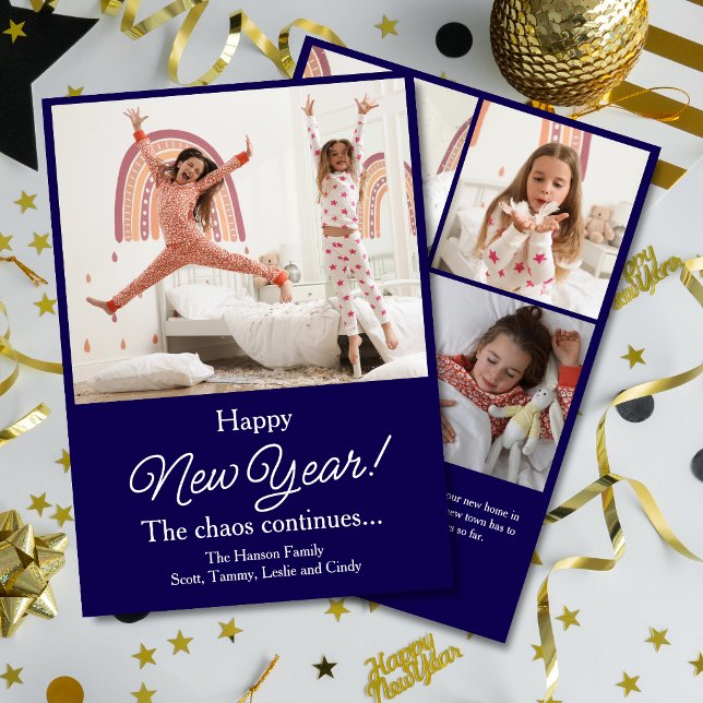 Nyårskaoset Fortsätter 5 Foto Mörkblå Julkort (New Year Chaos 5 Photo Dark Blue Holiday Card with "the chaos continues..." on the front.)