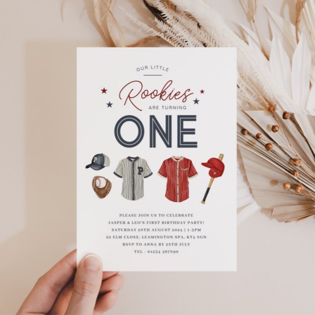 Nybörjare Twillingar på födelsedag - en inbjudan (Rookie 1st Birthday Twins - One Invitation)