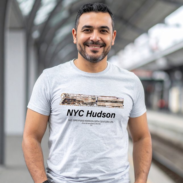 NYC Dreyfuss Hudson ånglok. Profil T Shirt (NYC Dreyfuss Hudson Steam Locomotive. Mens Basic T-Shirt)