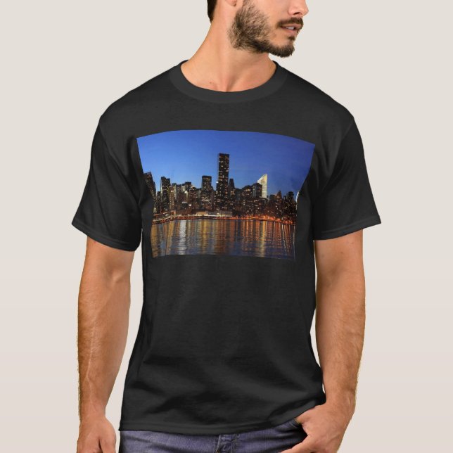 NYC New York City Manhattan Night Tee Shirt (Framsida)