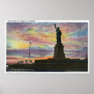 NYC, New YorkSunrise View of Frihetsgudinnan Poster