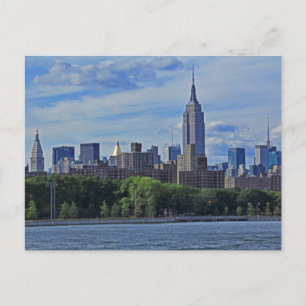 NYC Skyline från Öster River 002 Vykort