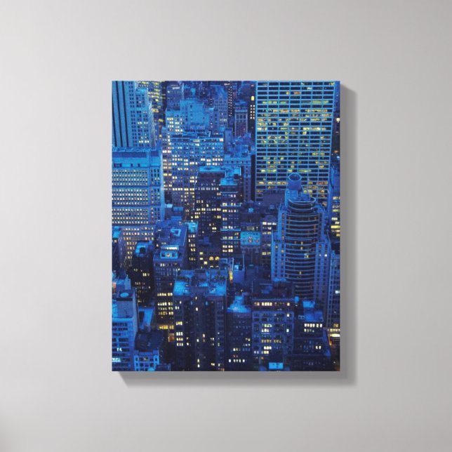 NYC Skyline, vinkel visning i skymningen Canvastryck (Framsida)