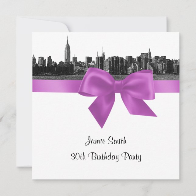 NYC Wide Skyline Etch BW Lilac Birthday Pty SQ Inbjudningar (Framsida)