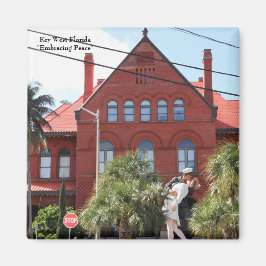 Nyckel Väster Florida, Sailor kissing Nurse WWII Magnet