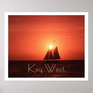Nyckel Väster, Sailboat Silhouette vid Sunset Poster