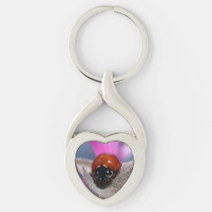 Nyckelpigahjärta Twisted Heart Silverfärgad Nyckelring