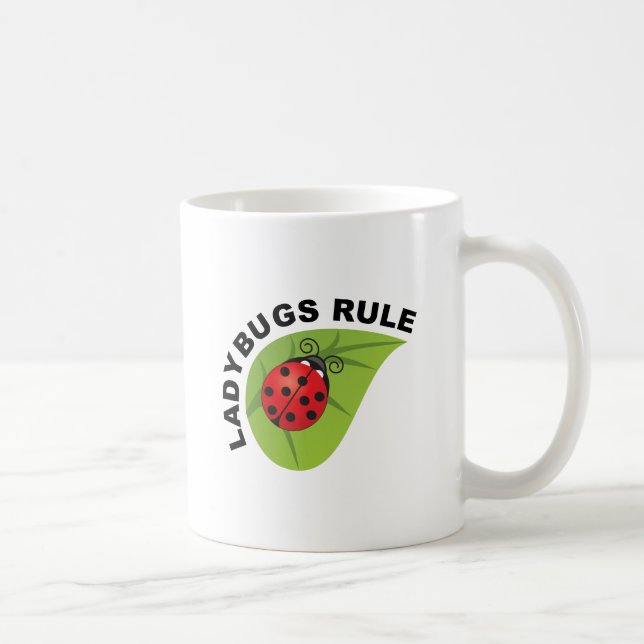 Nyckelpigor härskar kaffemugg (Höger)