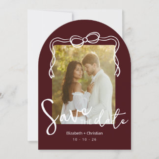 Nyckfull Djup Burgunder Böjd Foto Spara Datumet Inbjudningar