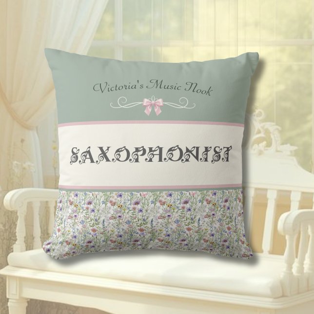 Nyckfull Saxofon Vildblomsmusik Hörna Kudde (Boutique wildflower decor for the whimsical musician. Designed for a peaceful, creative sanctuary.)