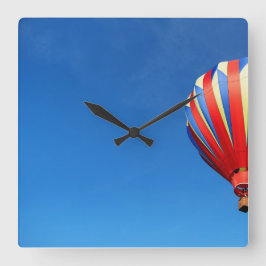 Nyckfull varmluftsballong fyrkantig klocka