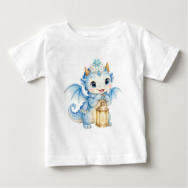Nyckfull vinterbebisdrake som håller lykta t shirt