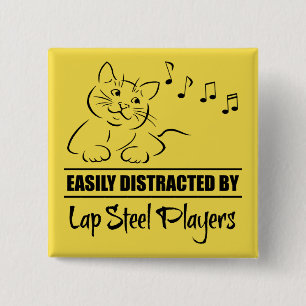 Nyfiken katt lätt uppdelad av Lap Steel Players Knapp