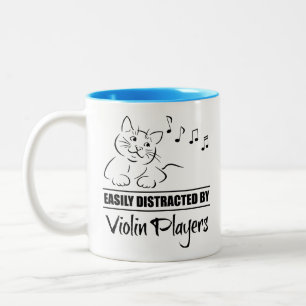 Nyfiken katt lätt uppdelad av violin Players Två-Tonad Mugg