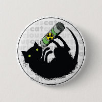 Nyfiken katt med uran