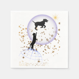 Nyfiken katt och löpande hund pappersservett