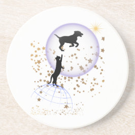 Nyfiken katt och löpande hund underlägg