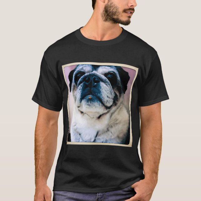 Nyfiken Pug T Shirt (Framsida)