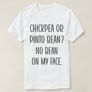 Nyfikna Fodral i Chickpeas och Pinto-bönor T Shirt