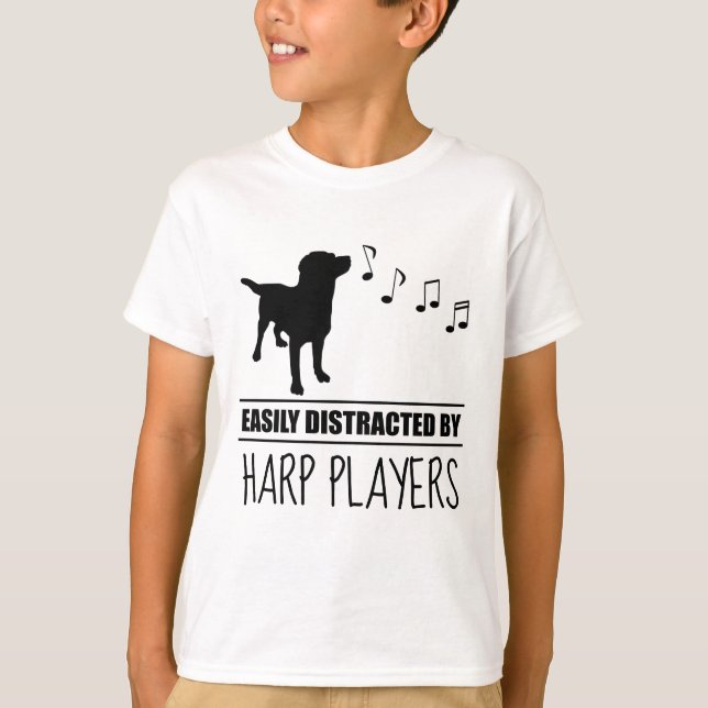Nyfikna Hund som lätt distraheras av Harp Players T Shirt (Framsida)