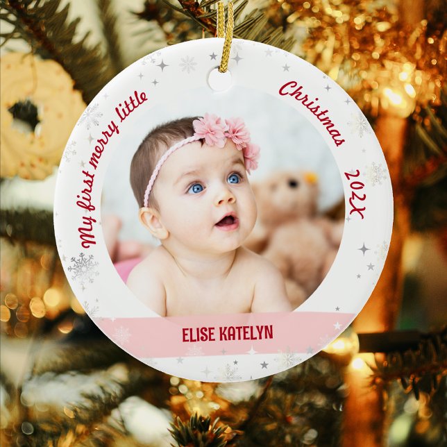 Nyfödd bebis 2 Foton Mina första fina jultomter Julgransprydnad Keramik (Modern Elegant Cute My First Merry Little Christmas Baby Personalized Name 2 Photos Snowflakes Stars)