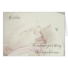 Nyfödd bebisflicka hälsningskort