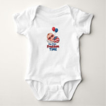 Nyfödd patriotisk babyoutfit – Första självständig