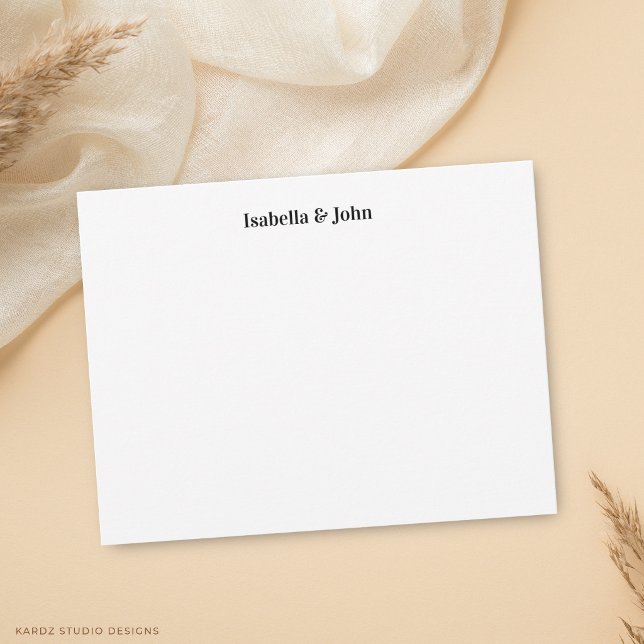 Nygift Modern Minimalistisk Par Anteckningskort (Card shown in 4.25 x 5.5 inches. Choose size, paper, and corner style.)