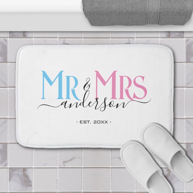 Nygift par herr- och fru bröllopsdag vit badrumsmatta (pink and blue mr and mrs wedding anniversary bathroom decoration white bathmat)