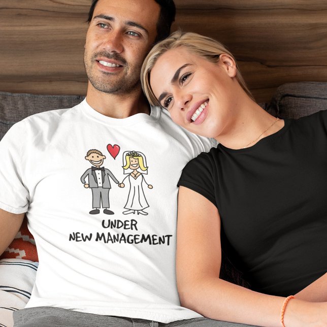 Nygift Par - Under Ny Ledning Tee (Skapare uppladdad)