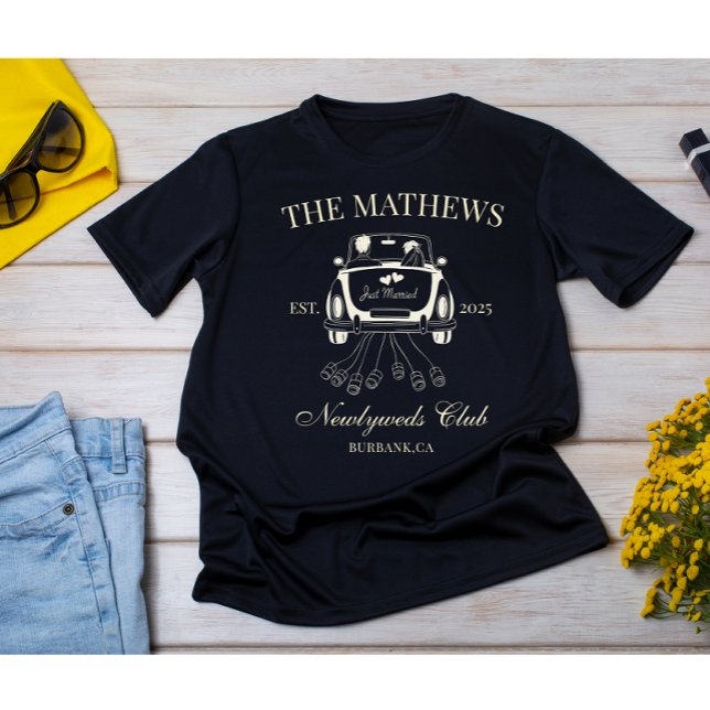 Nygifta Anpassat Brudpar Namn Datum T Shirt (Modern just married wedding couple custom name date t-shirt )