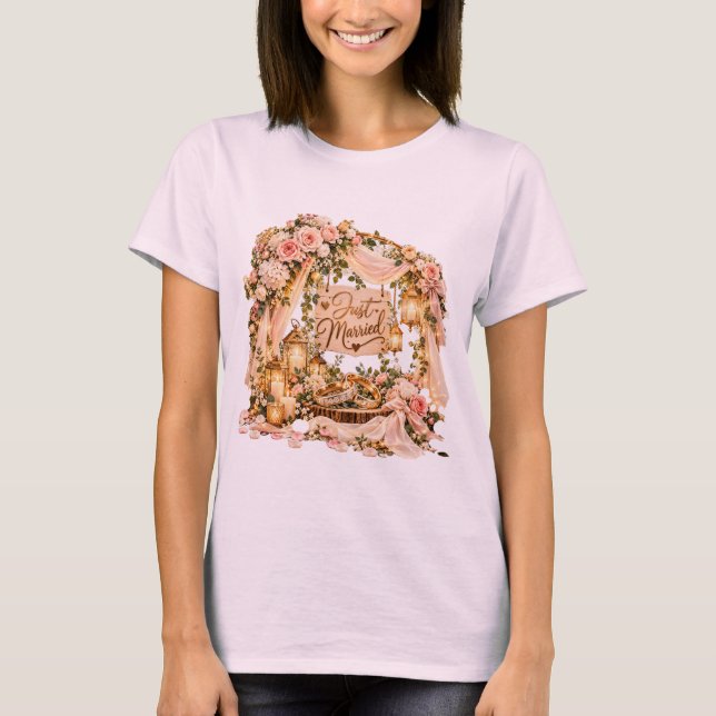 Nygifta Romantisk Rodnad T Shirt (Framsida)