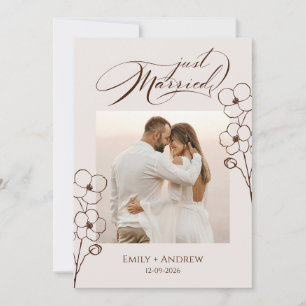 Nygifta Sandbeige Kalligrafi Blommig Foto Meddelande