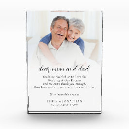 Nygifta tack vare föräldrar Bröllop